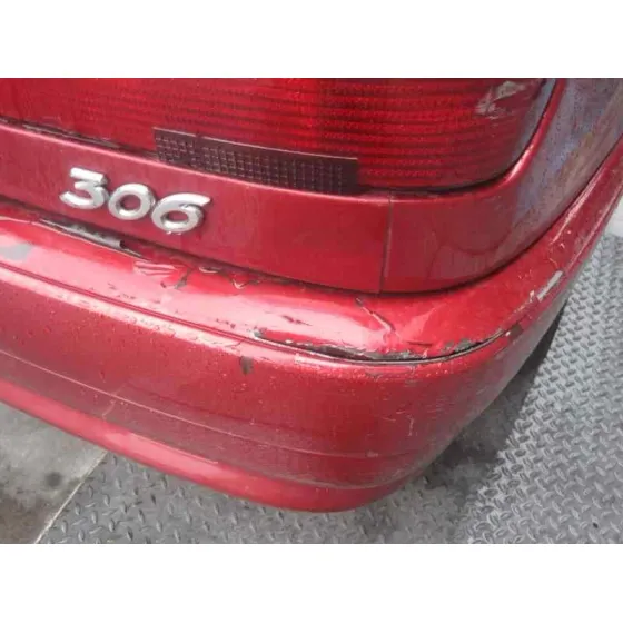 PEUGEOT 306 BERLINA 3/4/5 PUERTAS (S2) '1999 BOULEBARD ROJO