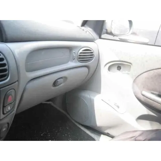 RENAULT MEGANE I COUPE FASE 2 (DA..) '2000 1.4 16 V DYNAMIQUE PLATA