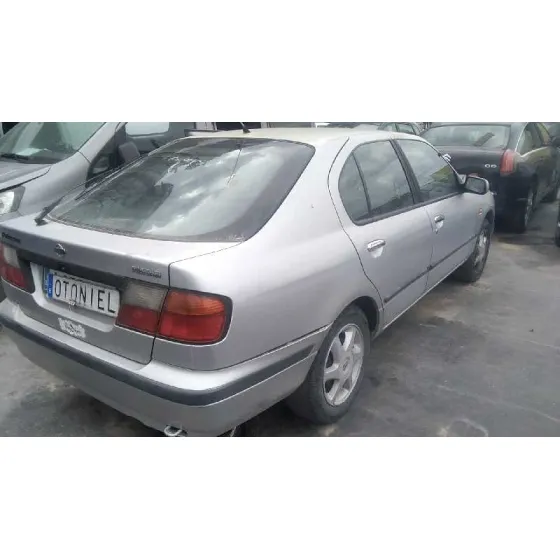 NISSAN PRIMERA BERLINA (P11) '1999 1.6 16V CAT PLATA