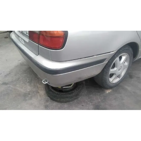 NISSAN PRIMERA BERLINA (P11) '1999 1.6 16V CAT PLATA