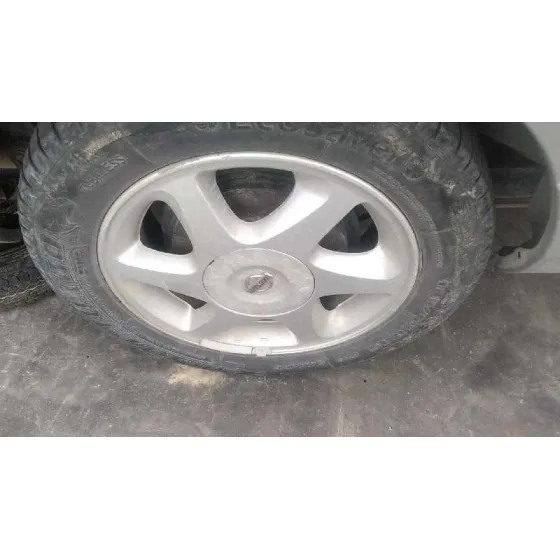 NISSAN PRIMERA BERLINA (P11) '1999 1.6 16V CAT PLATA