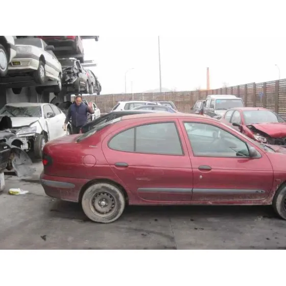 RENAULT MEGANE I CLASSIC (LA0) '1998 1.6 EUROPA GRANATE