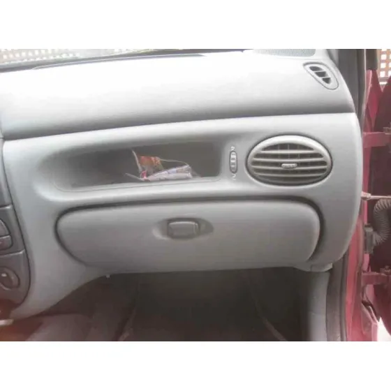 RENAULT MEGANE I CLASSIC (LA0) '1998 1.6 EUROPA GRANATE