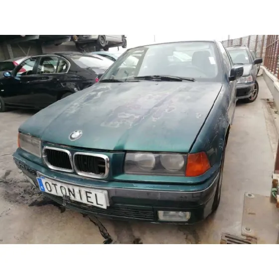 BMW SERIE 3 COMPACTO (E36) '1997 318TI VERDE BOTELLA