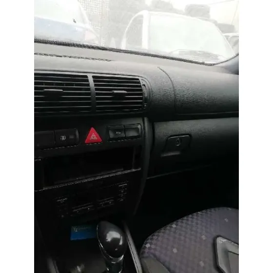 AUDI A3 (8L) '2000 1.8 20V TURBO NEGRO