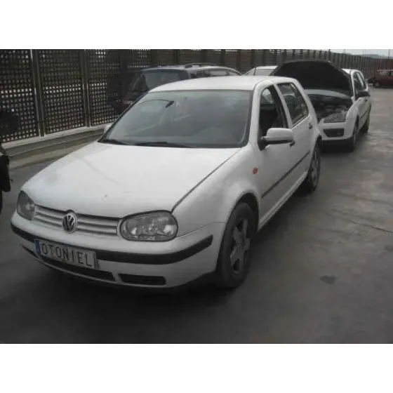 VOLKSWAGEN GOLF IV BERLINA (1J1) '1998 1.6 BLANCO