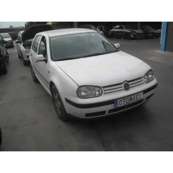 VOLKSWAGEN GOLF IV BERLINA (1J1) '1998 1.6 BLANCO