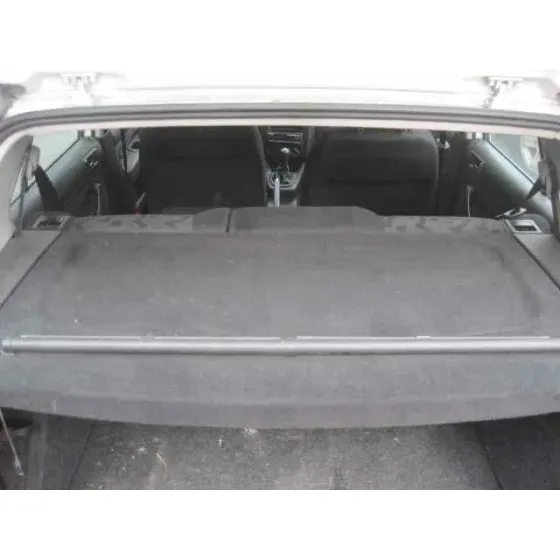 VOLKSWAGEN GOLF IV BERLINA (1J1) '1998 1.6 BLANCO