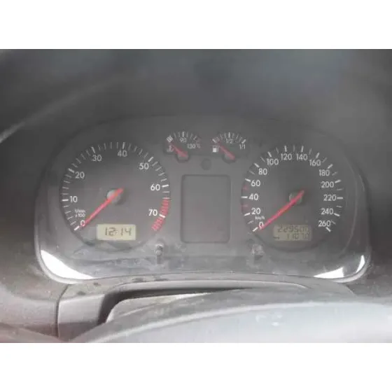 VOLKSWAGEN GOLF IV BERLINA (1J1) '1998 1.6 BLANCO