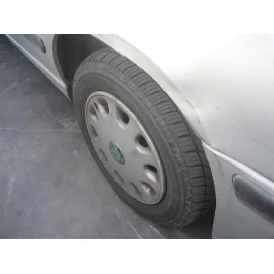 SKODA FELICIA BERLINA ( 791) '1999 GLX PLATA