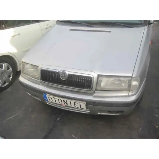 SKODA FELICIA BERLINA ( 791) '1999 GLX PLATA