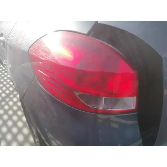 RENAULT CLIO GRANDTOUR '2009 AUTHENTIQUE GRIS OSCURO