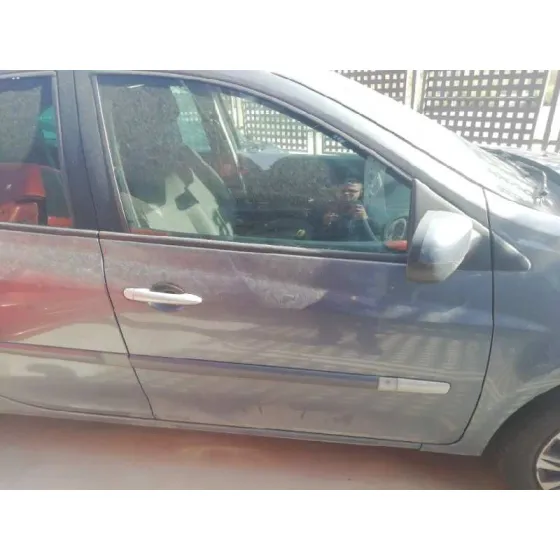 RENAULT CLIO GRANDTOUR '2009 AUTHENTIQUE GRIS OSCURO