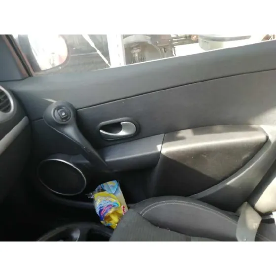 RENAULT CLIO GRANDTOUR '2009 AUTHENTIQUE GRIS OSCURO