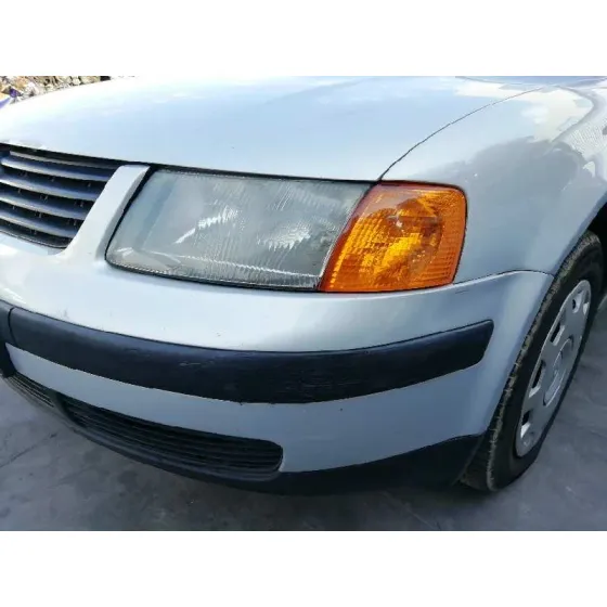 VOLKSWAGEN PASSAT BERLINA (3B2) '1997 1.8 GRIS PLATA