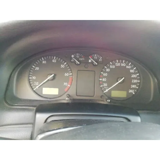 VOLKSWAGEN PASSAT BERLINA (3B2) '1997 1.8 GRIS PLATA