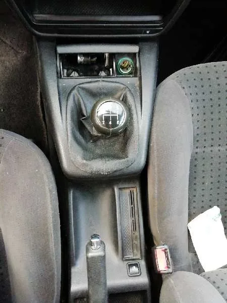 VOLKSWAGEN PASSAT BERLINA (3B2) '1997 1.8 GRIS PLATA