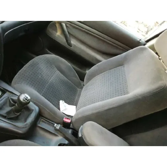 VOLKSWAGEN PASSAT BERLINA (3B2) '1997 1.8 GRIS PLATA