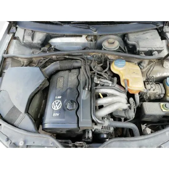 VOLKSWAGEN PASSAT BERLINA (3B2) '1997 1.8 GRIS PLATA