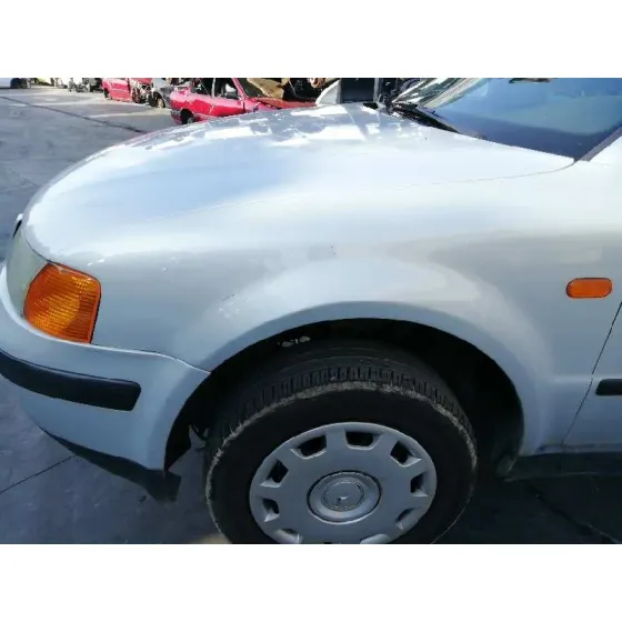 VOLKSWAGEN PASSAT BERLINA (3B2) '1997 1.8 GRIS PLATA