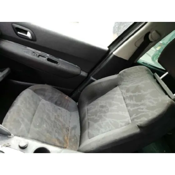 PEUGEOT 3008 '2009 CONFORT NEGRO/CALCINADO
