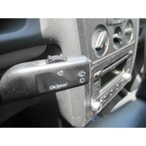 VOLKSWAGEN TOURAN (1T1) '2006 TRENDLINE NEGRO