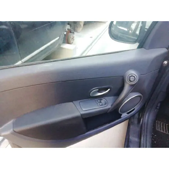 RENAULT CLIO III '2010 AUTHENTIQUE NEGRO
