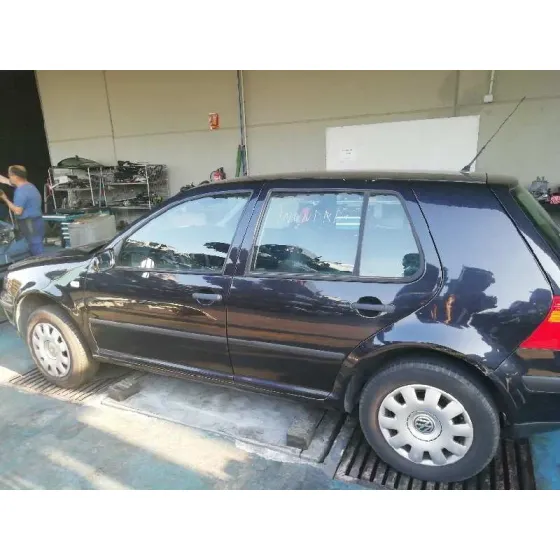 VOLKSWAGEN GOLF IV BERLINA (1J1) '2001 BASICO AZUL