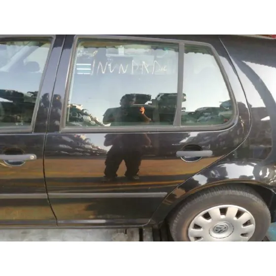 VOLKSWAGEN GOLF IV BERLINA (1J1) '2001 BASICO AZUL