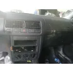 VOLKSWAGEN GOLF IV BERLINA (1J1) '2001 BASICO AZUL