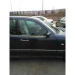 MERCEDES-BENZ CLASE E (W210) BERLINA MERCEDES CLASE E (W210) BERLINA '1999 200 (210.035) AZUL MARINO 1995