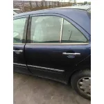 MERCEDES-BENZ CLASE E (W210) BERLINA MERCEDES CLASE E (W210) BERLINA '1999 200 (210.035) AZUL MARINO 1995