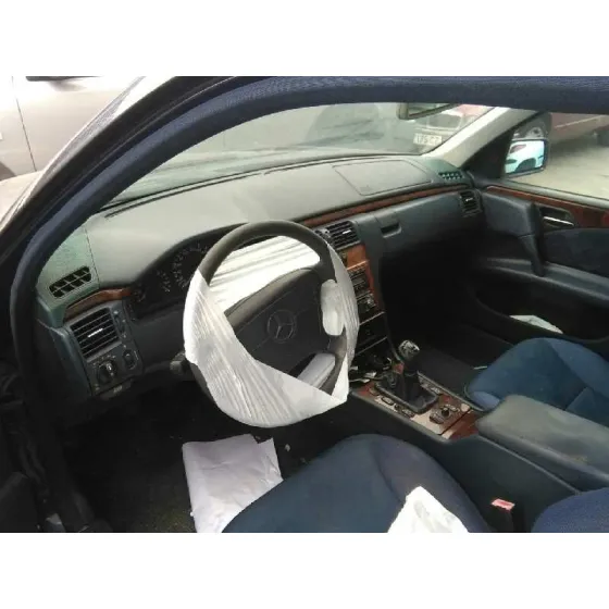 MERCEDES CLASE E (W210) BERLINA '1999 200 (210.035) AZUL MARINO