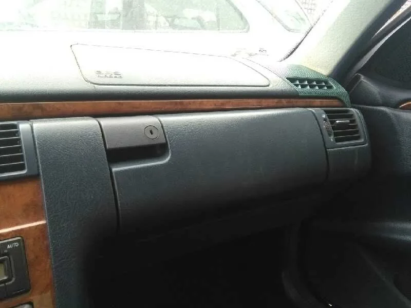 MERCEDES CLASE E (W210) BERLINA '1999 200 (210.035) AZUL MARINO