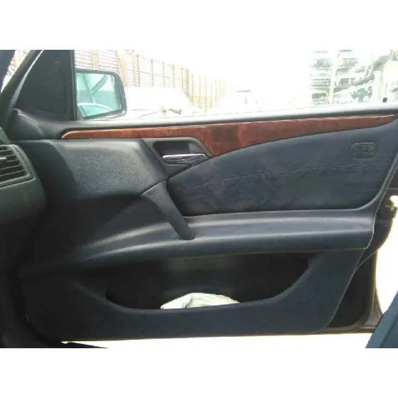 MERCEDES CLASE E (W210) BERLINA '1999 200 (210.035) AZUL MARINO
