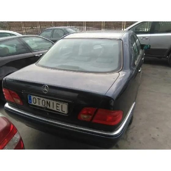 MERCEDES CLASE E (W210) BERLINA '1999 200 (210.035) AZUL MARINO