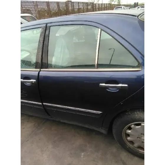 MERCEDES CLASE E (W210) BERLINA '1999 200 (210.035) AZUL MARINO