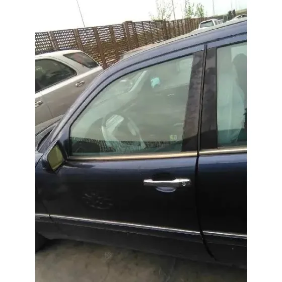 MERCEDES CLASE E (W210) BERLINA '1999 200 (210.035) AZUL MARINO