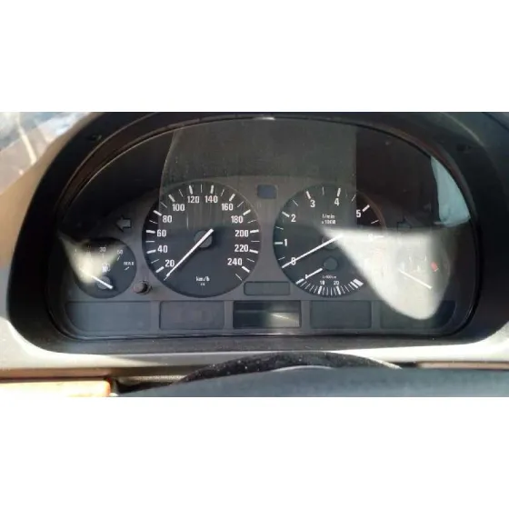 BMW SERIE 5 BERLINA (E39) '1998 2.8 24V CAT VERDE