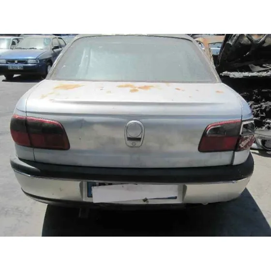 OPEL OMEGA B '1996 CD BERLINA GRIS