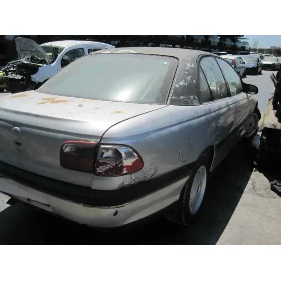 OPEL OMEGA B '1996 CD BERLINA GRIS
