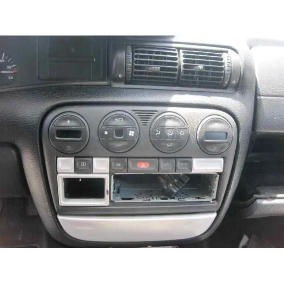 OPEL OMEGA B '1996 CD BERLINA GRIS