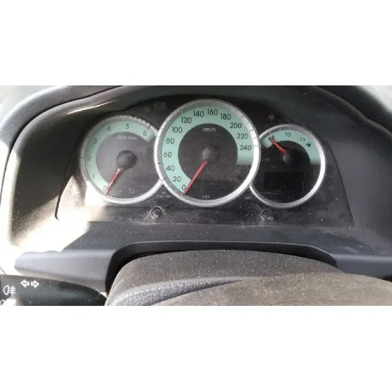 TOYOTA COROLLA VERSO (R1) '2007 2.2 TURBODIESEL CAT PLATA