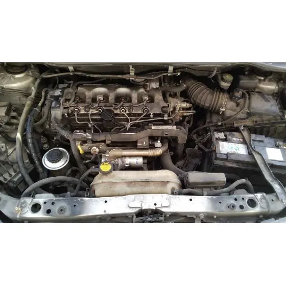 TOYOTA COROLLA VERSO (R1) '2007 2.2 TURBODIESEL CAT PLATA