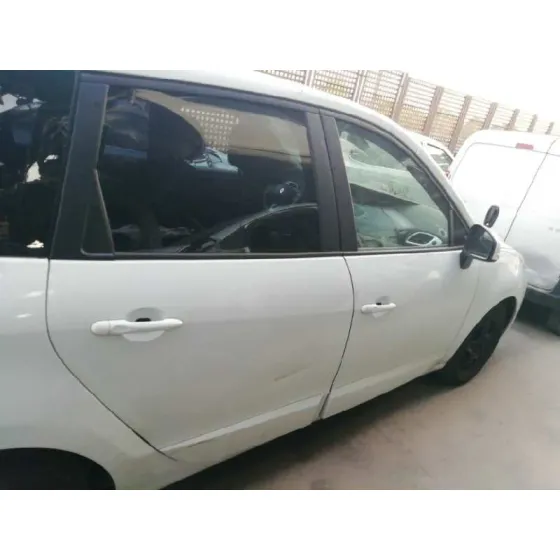 RENAULT SCENIC III '2011 1.5 DCI DIESEL FAP BLANCO