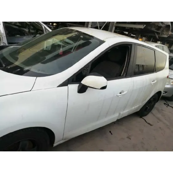 RENAULT SCENIC III '2011 1.5 DCI DIESEL FAP BLANCO
