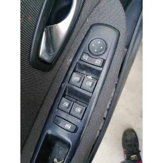 RENAULT SCENIC III '2011 1.5 DCI DIESEL FAP BLANCO