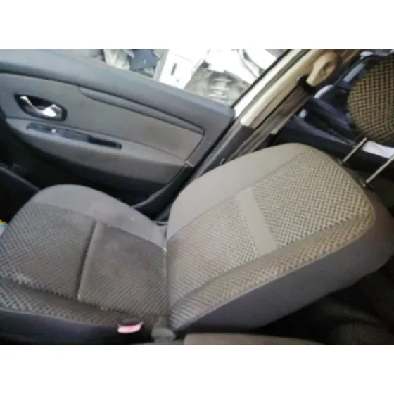 RENAULT SCENIC III '2011 1.5 DCI DIESEL FAP BLANCO