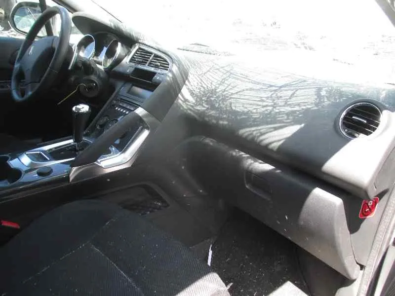 PEUGEOT 3008 '2011 1.6 HDI FAP PLATA