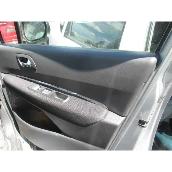 PEUGEOT 3008 '2011 1.6 HDI FAP PLATA